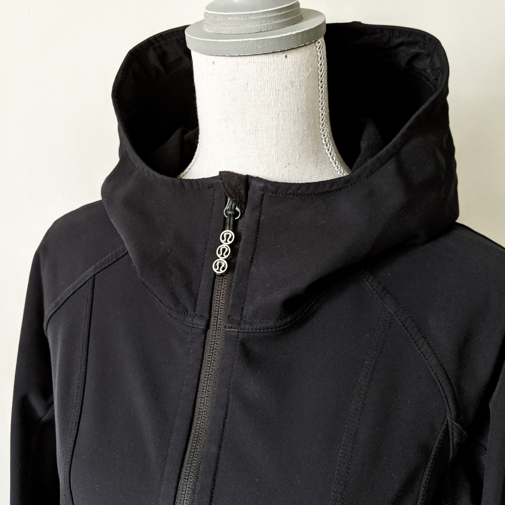 Rare Lululemon Softshell Spring Rain‎ Jacket - Picture 2 of 7